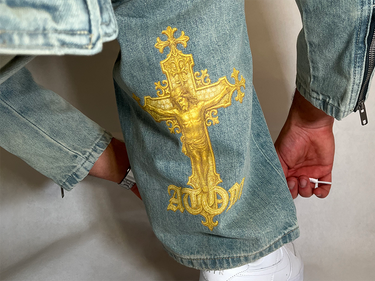 ATOM CLOTHES BRAND